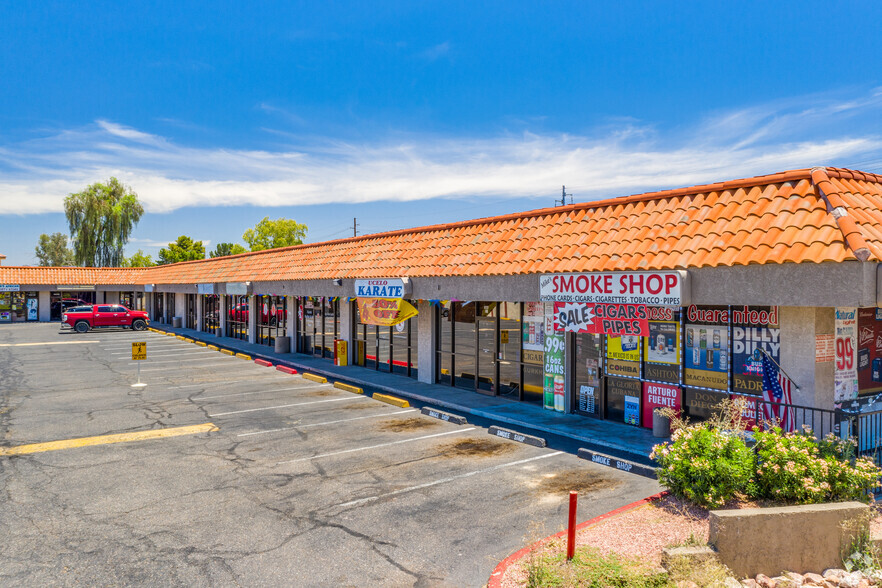 8021 N 43rd Ave, Phoenix, AZ en alquiler - Foto del edificio - Imagen 1 de 5