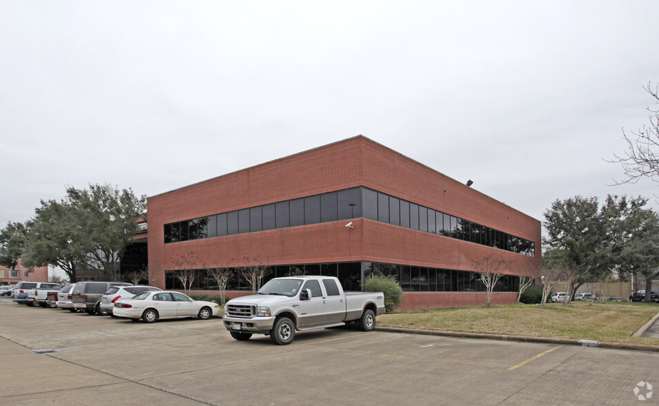 13313 Southwest Fwy, Sugar Land, TX en alquiler - Foto del edificio - Imagen 1 de 9