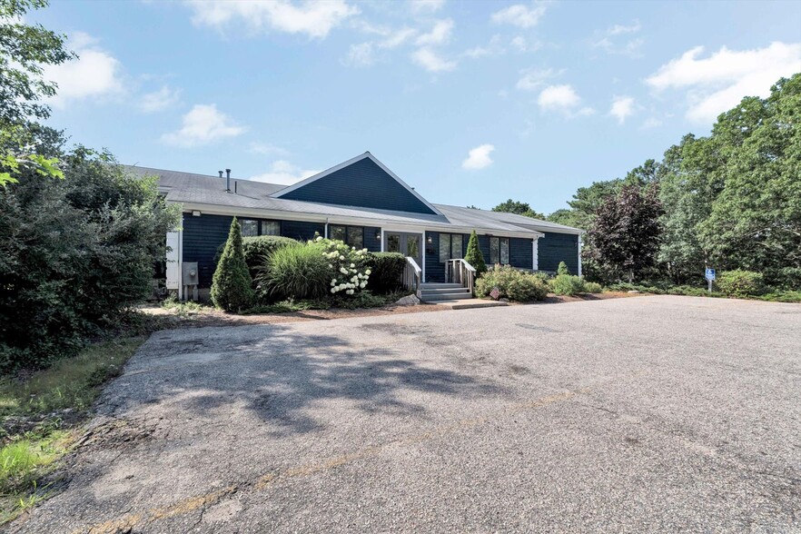 130 MacArthur Blvd, Bourne, MA en venta - Foto del edificio - Imagen 2 de 65