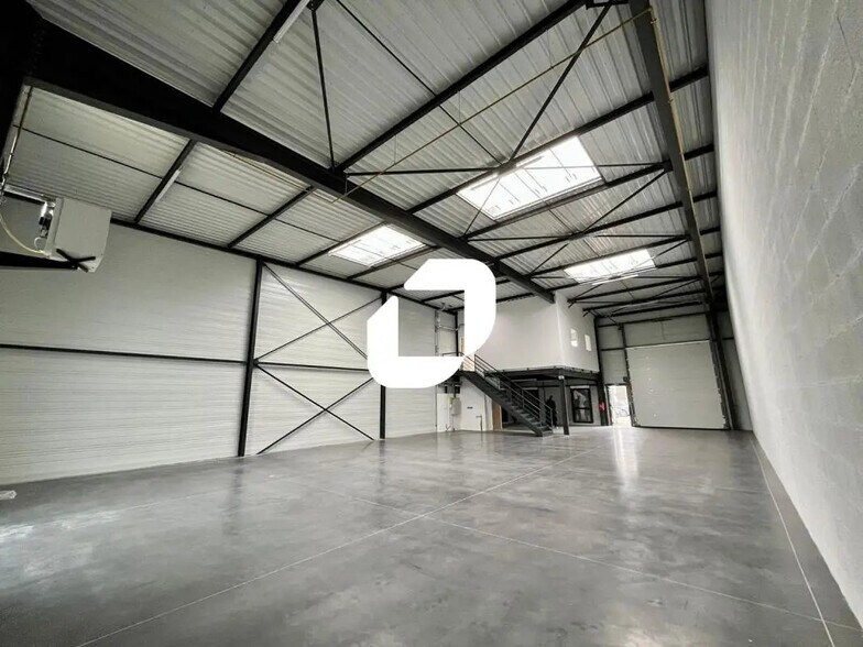 88 Rue De L'Industrie, Saint-Priest en alquiler - Foto del interior - Imagen 3 de 10