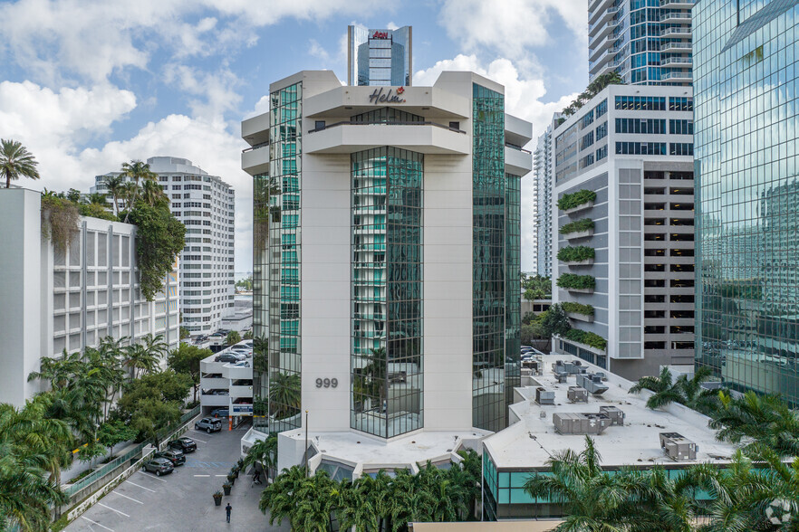 999 Brickell Ave, Miami, FL en alquiler - Foto del edificio - Imagen 2 de 16