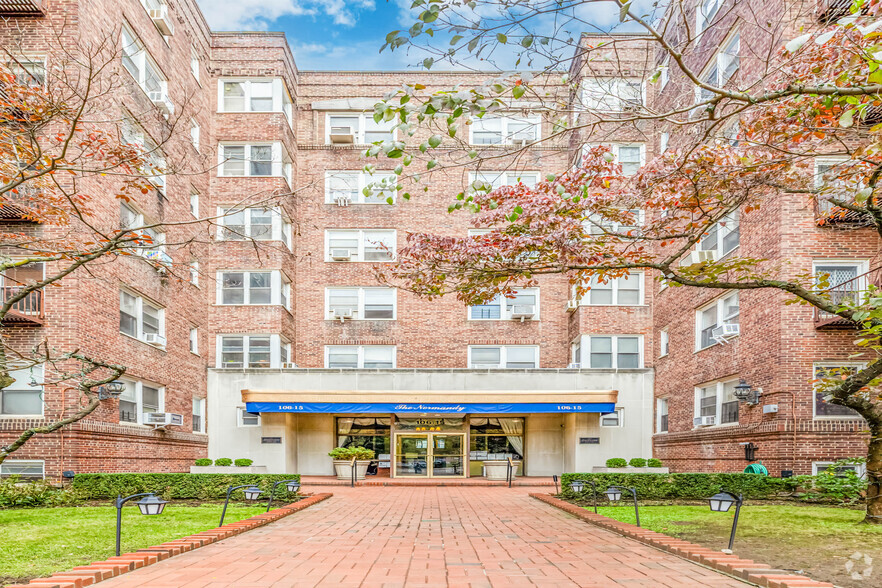 10615 Queens Blvd, Forest Hills, NY en venta - Foto principal - Imagen 1 de 7