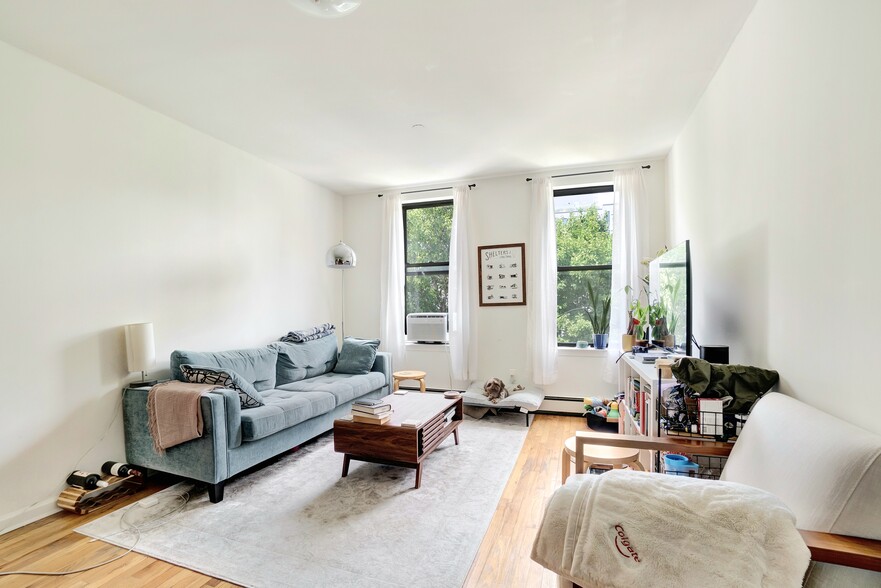 213 Johnson Ave, Brooklyn, NY en venta - Foto del edificio - Imagen 3 de 14