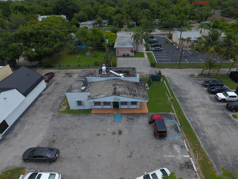 975 NE 125th St, North Miami, FL en alquiler - Foto principal - Imagen 1 de 7