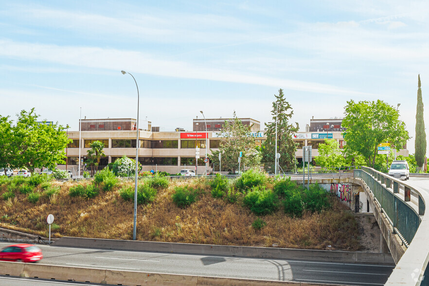 Carretera A Coruña Km 18, 20, Las Rozas de Madrid, Madrid en alquiler - Foto del edificio - Imagen 3 de 5