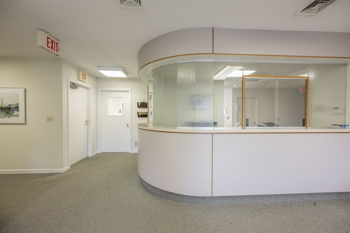 11 Woodland Rd, Madison, CT 06443 - Unidad 1A -  - Lobby - Image 1 of 25