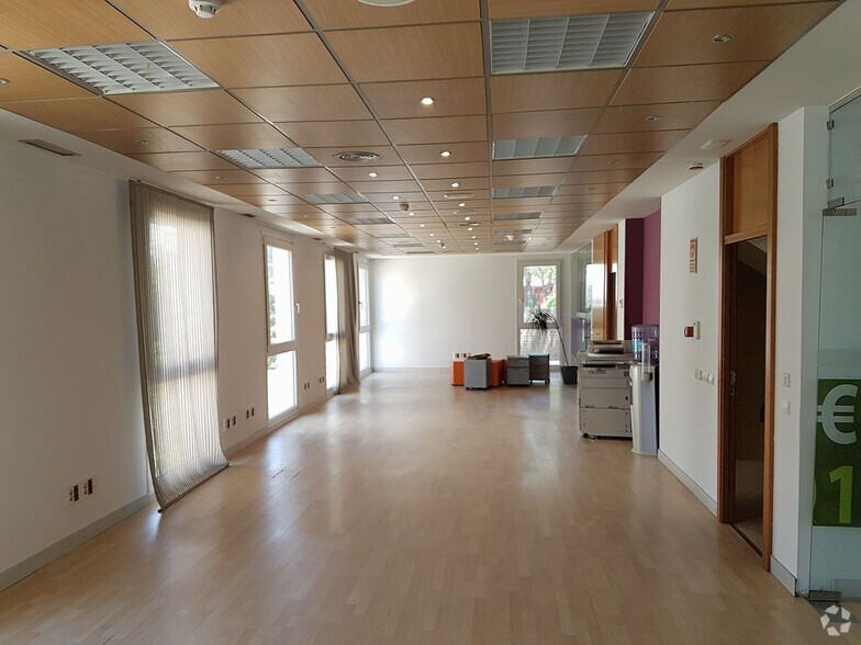 Oficinas en Pozuelo De Alarcón, MAD en venta - Foto del edificio - Imagen 2 de 9