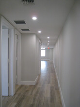 2735 Ponce de Leon Blvd, Coral Gables, FL en alquiler Foto del interior- Imagen 1 de 2