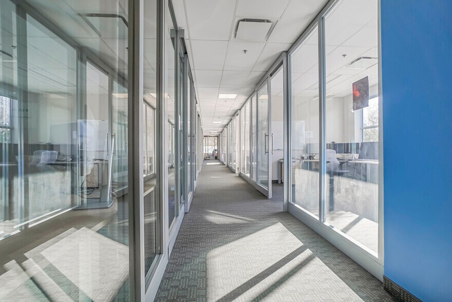 7150 Rue Albert-Einstein, Montréal, QC en alquiler - Foto del interior - Imagen 2 de 17