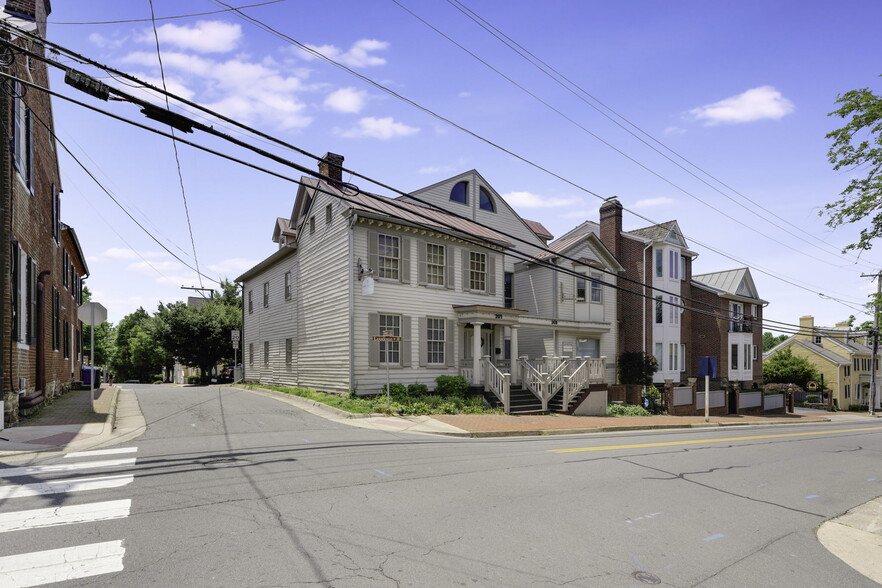 201-203 Loudoun St SW, Leesburg, VA en alquiler - Foto del edificio - Imagen 2 de 21