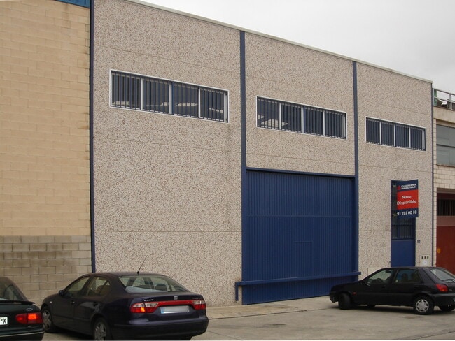 Más detalles de Calle Puerto del Pico, 28, Leganés - Nave en venta