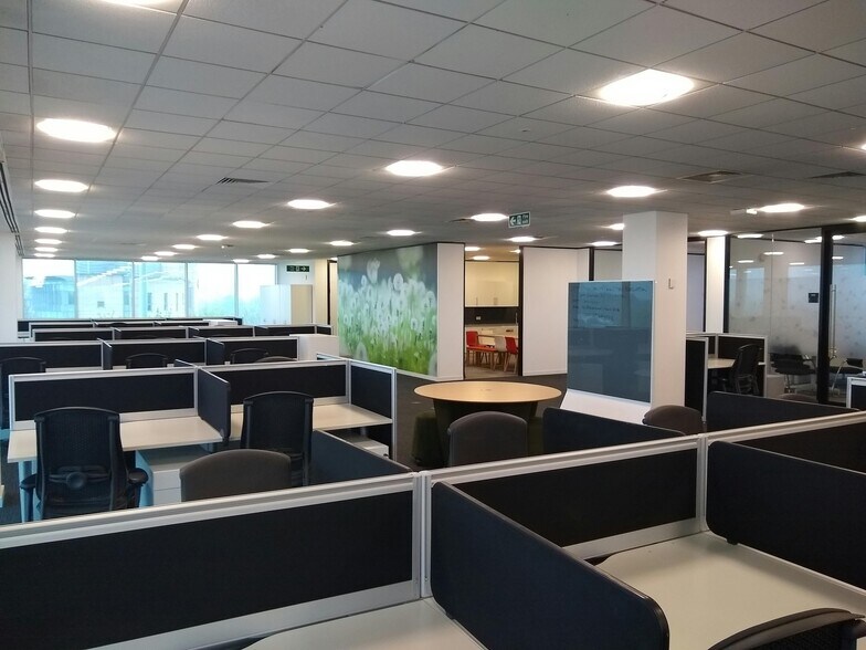 540 Thames Valley Park Dr, Reading en alquiler - Foto del edificio - Imagen 2 de 10