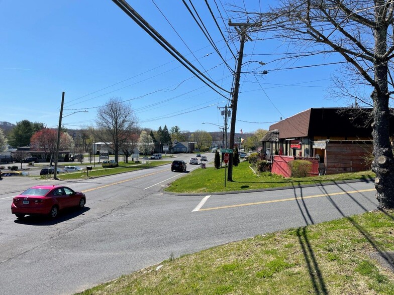 39 Mill Plain Rd, Danbury, CT en venta - Foto del edificio - Imagen 1 de 5