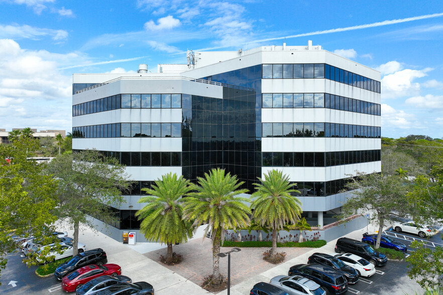 1401 N University Dr, Coral Springs, FL en alquiler - Foto del edificio - Imagen 1 de 8