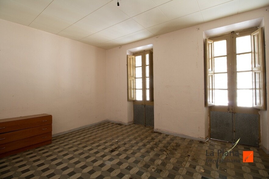 Edificio residencial en Santa Bàrbara, Tarragona en venta - Foto del interior - Imagen 2 de 5