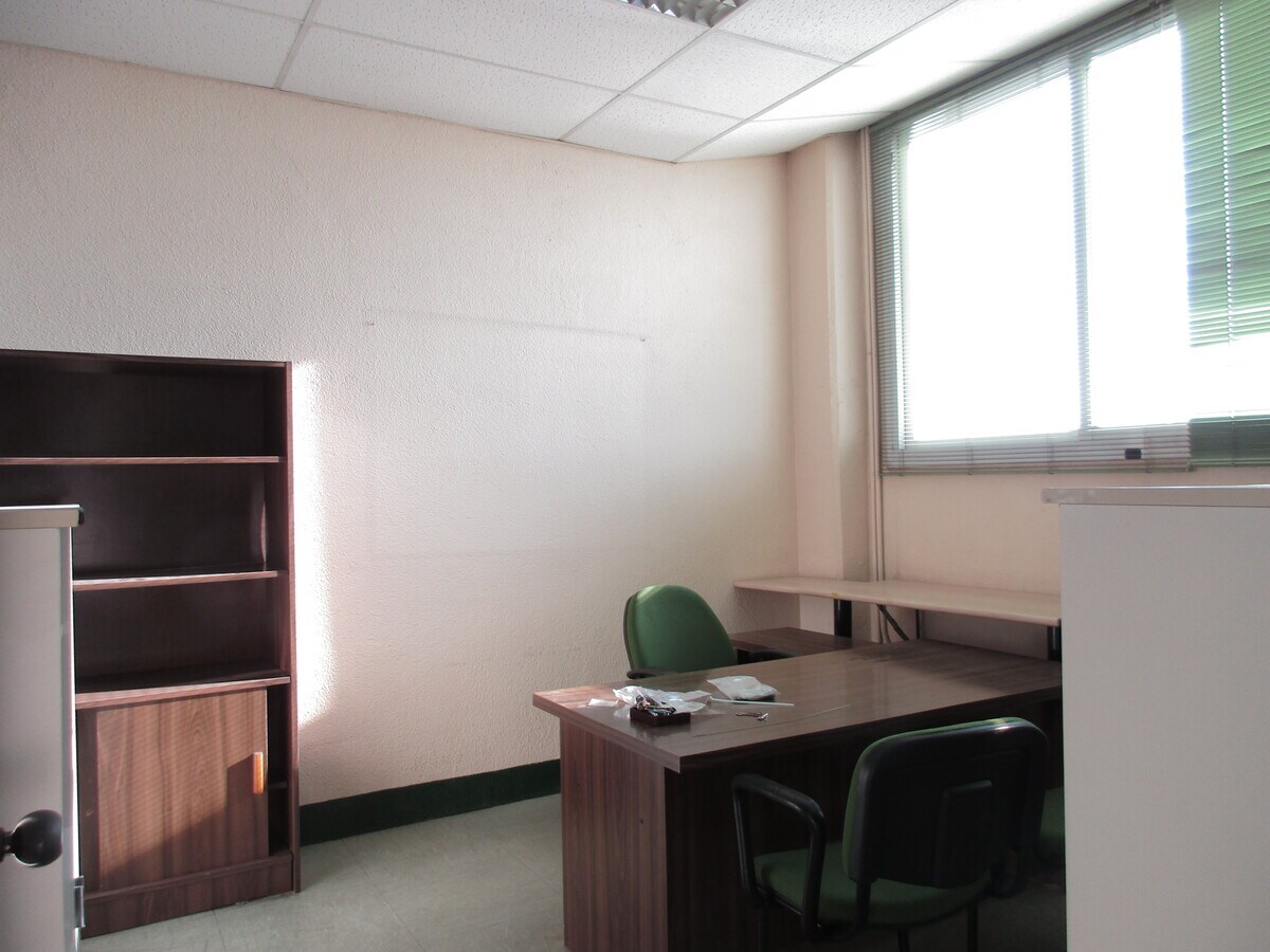 Calle de Gamonal, 5, Madrid, MAD 28031 - - - Foto del interior - Image 2 of 7
