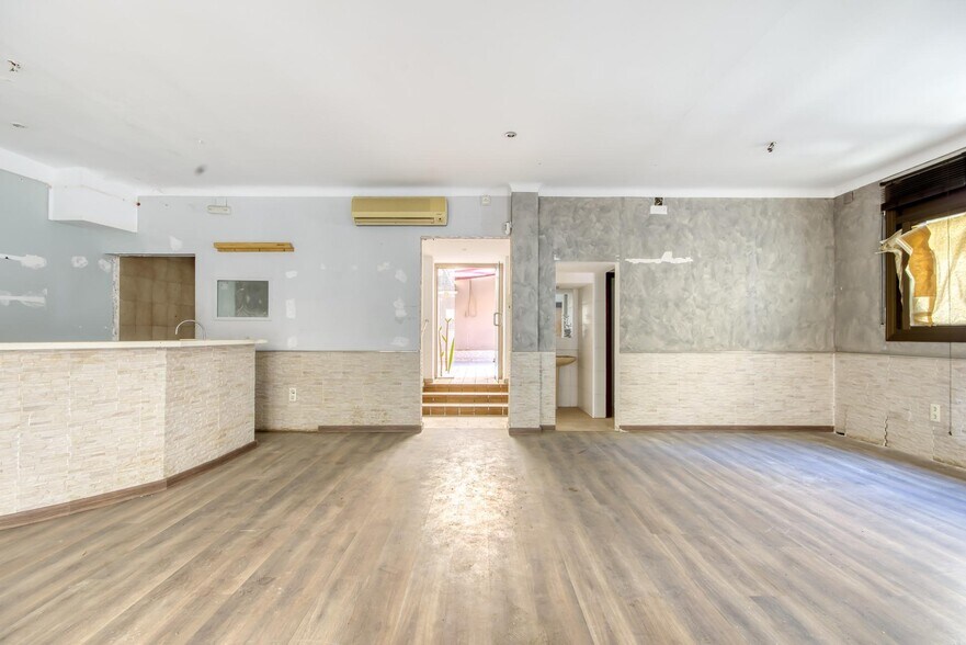 Edificio residencial en Roses, Gerona en venta - Foto del interior - Imagen 2 de 39