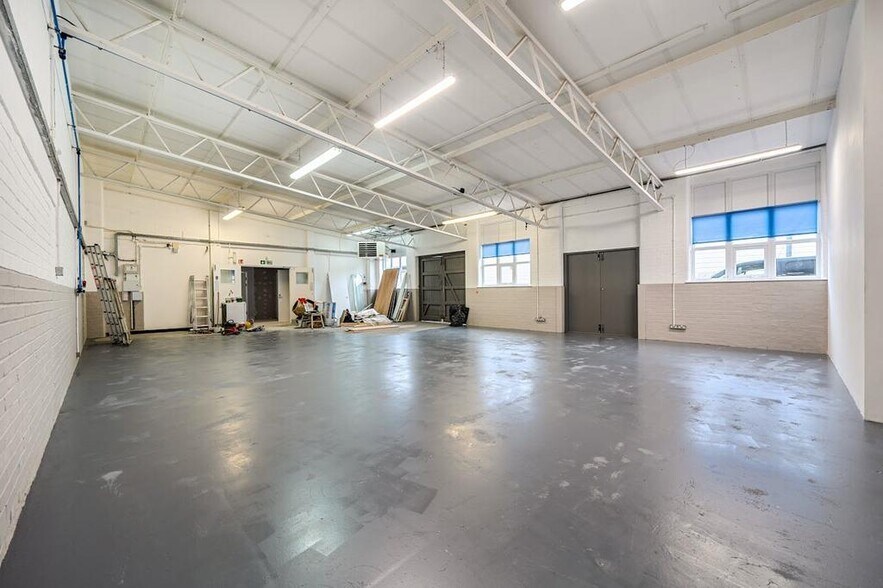 12-14 Station Clos, Potters Bar en alquiler - Foto del edificio - Imagen 2 de 10