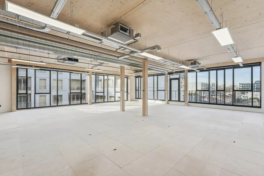 4 Rue Petit, Clichy en alquiler - Foto del edificio - Imagen 2 de 5