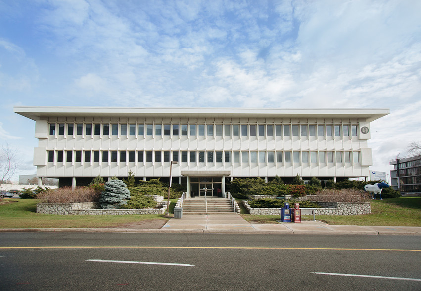 20 Wynford Dr, Toronto, ON en alquiler - Foto del edificio - Imagen 1 de 3