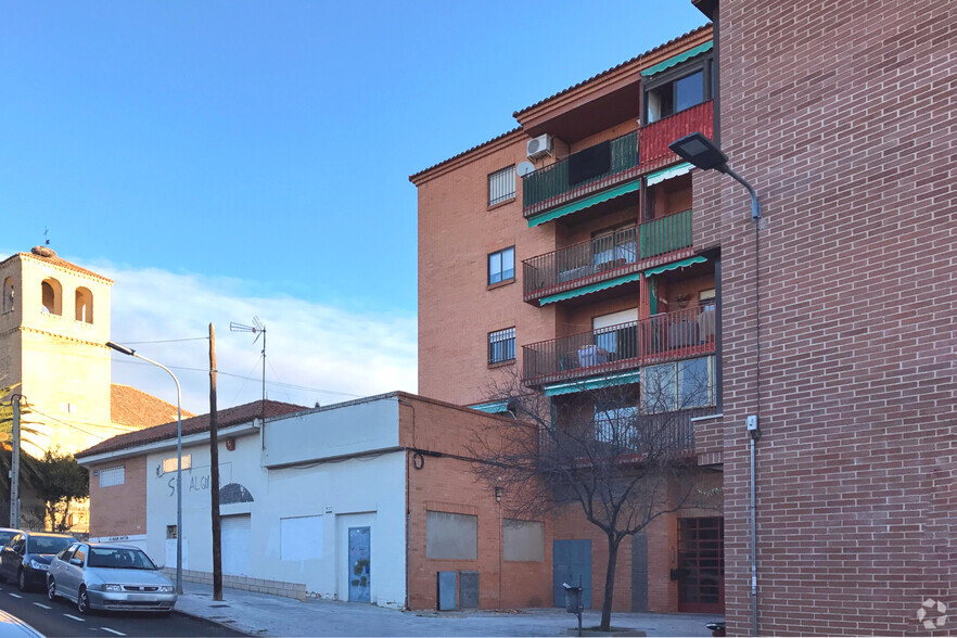 Calle Libertad, 9, Azuqueca de Henares, Guadalajara en alquiler - Foto del edificio - Imagen 2 de 2