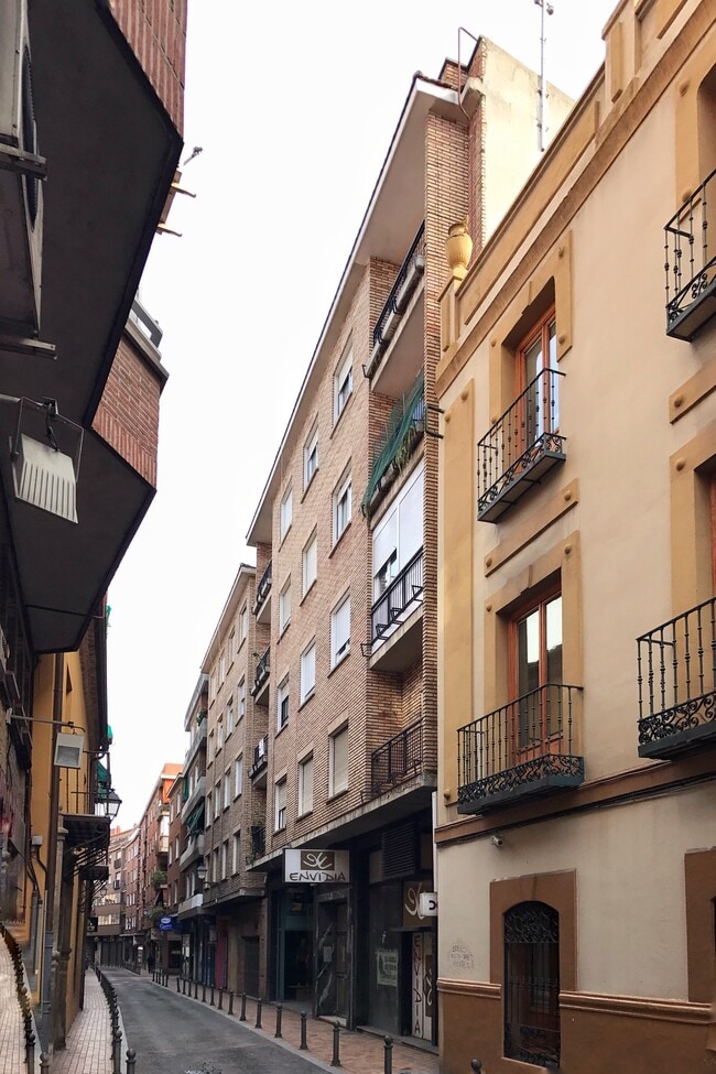 Más detalles de Calle del Sol, 18, Talavera de la Reina - Edificio residencial​ en venta