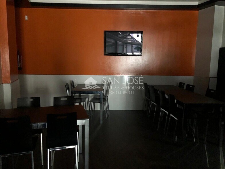 Local en Crevillent en venta - Foto del edificio - Imagen 2 de 18