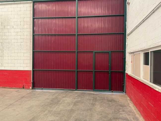 Más detalles de Cam. Sta. Rita, 14, Valmojado - Nave en alquiler