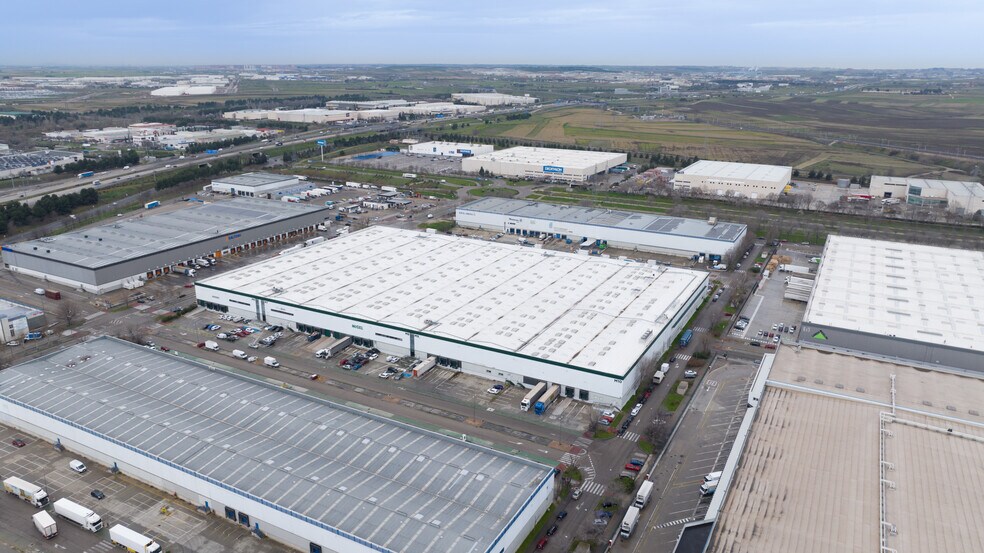 Calle Río Zújar, 1, Getafe, Madrid en alquiler - Foto del edificio - Imagen 2 de 6