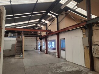 Más detalles de 7 Rue Marcel Miquel, Issy-les-Moulineaux - Nave en venta