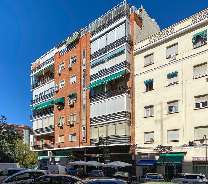 Calle de Víctor Andrés Belaúnde, 22, Madrid, Madrid en alquiler - Foto del edificio - Imagen 2 de 2