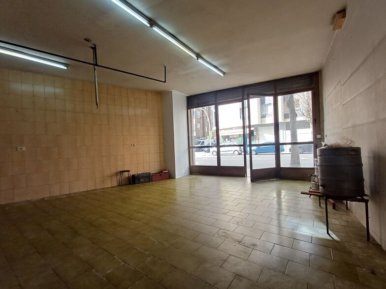 Local en Vigo, Pontevedra en alquiler - Foto del interior - Imagen 1 de 37