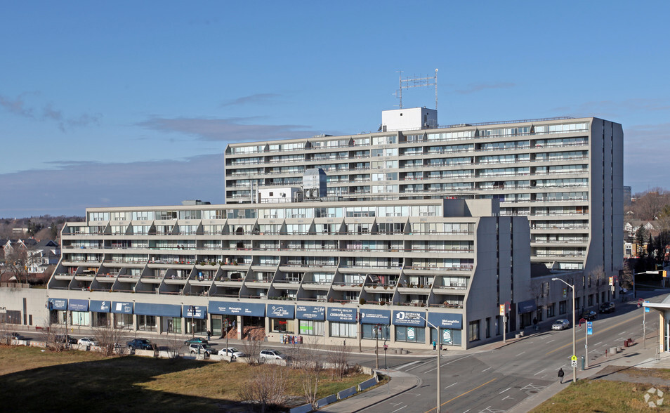 50 Richmond St E, Oshawa, ON en alquiler - Foto del edificio - Imagen 3 de 39