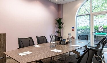 16 Pepper St, London en alquiler Foto del interior- Imagen 2 de 11