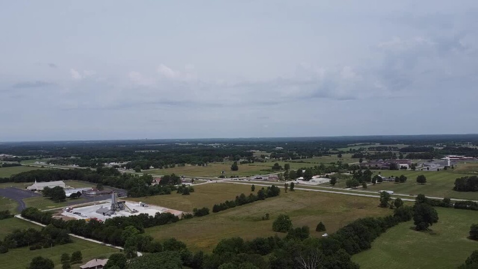 East US HWY 60 & 125, Rogersville, MO en alquiler - Vídeo de anuncio comercial - Imagen 2 de 4