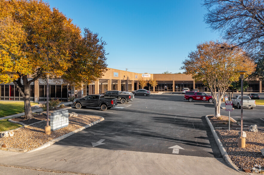 1850-1900 Grandstand Dr, San Antonio, TX en alquiler - Foto del edificio - Imagen 3 de 14