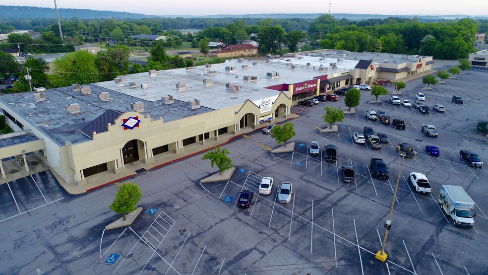 407 N Arkansas Ave, Russellville, AR en alquiler - Foto del edificio - Imagen 2 de 10