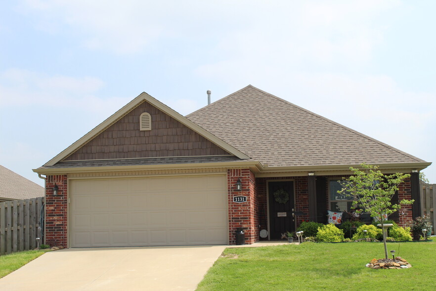 1011 Silverthorn Dr, Centerton, AR en venta - Foto principal - Imagen 1 de 1