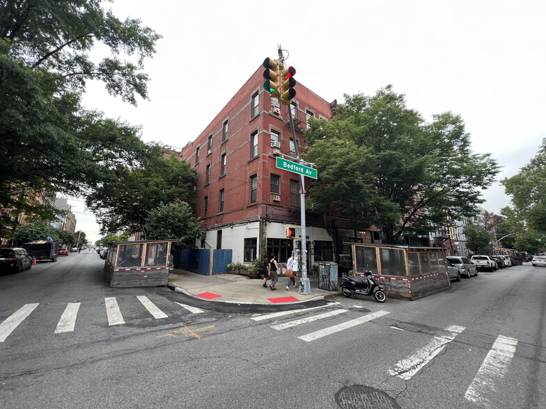 124 Bedford Ave, Brooklyn, NY en venta - Foto del edificio - Imagen 3 de 14