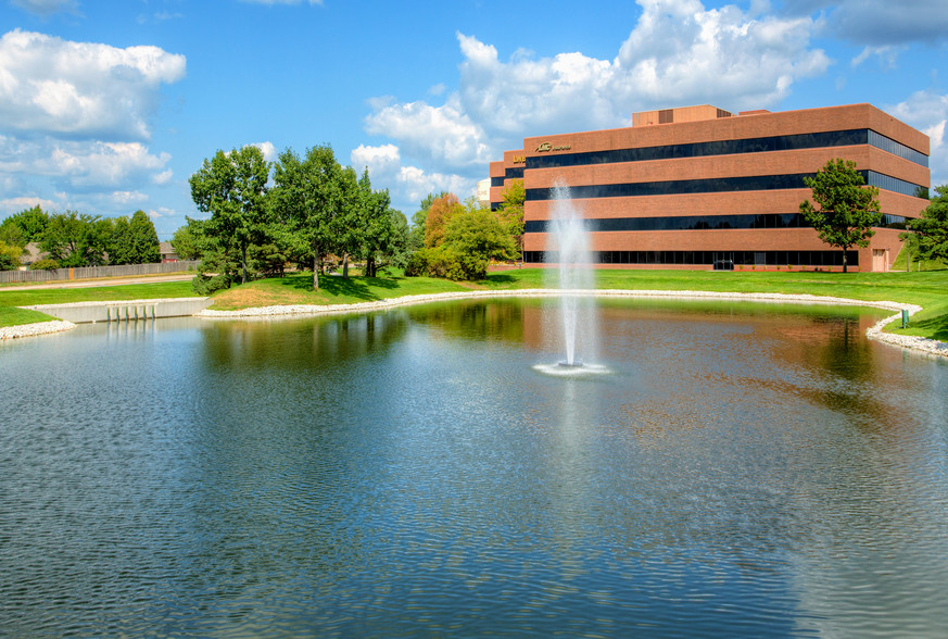 4200 University Ave, West Des Moines, IA en alquiler - Foto del edificio - Imagen 2 de 6