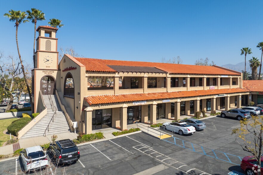 330 N 6th St, Redlands, CA en alquiler - Foto del edificio - Imagen 2 de 12