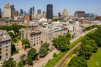 217 Rue De La Commune O, Montréal, QC - VISTA AÉREA  vista de mapa - Image1