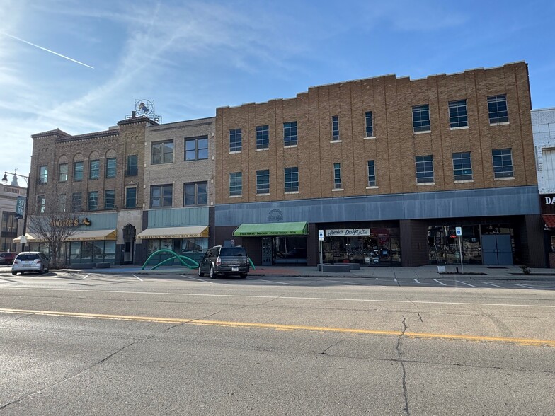 627-635 S Kansas Ave, Topeka, KS en venta - Foto del edificio - Imagen 1 de 4