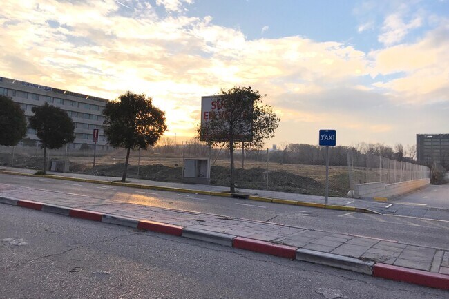 Más detalles de Avenida Aragón, 402, Madrid - Terreno en venta