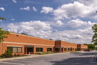 2505 Lord Baltimore Dr, Windsor Mill, MD en alquiler Foto del edificio- Imagen 2 de 2