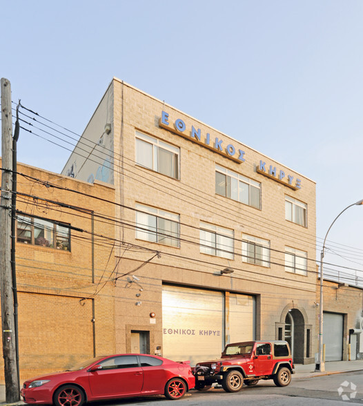 37-10 30th St, Long Island City, NY en alquiler - Foto del edificio - Imagen 2 de 9