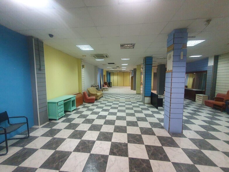 Local en SEVILLA en alquiler - Foto del edificio - Imagen 3 de 12