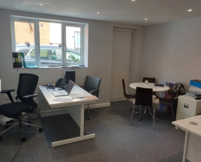 35 Church St, Enfield en alquiler - Foto del interior - Imagen 2 de 4