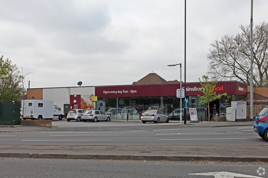 360 Hill Ln, Southampton en venta - Foto del edificio - Imagen 2 de 2