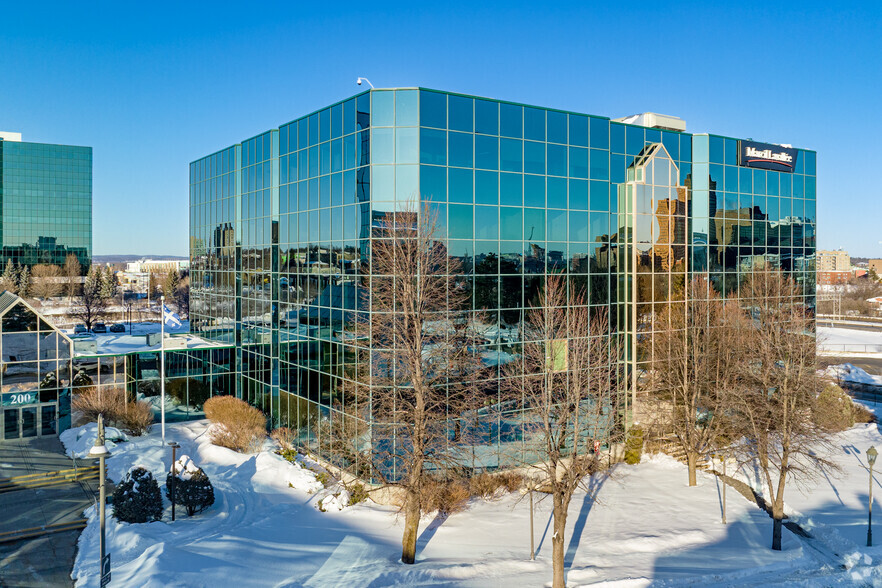 200 Rue Montcalm, Gatineau, QC en alquiler - Foto del edificio - Imagen 3 de 12